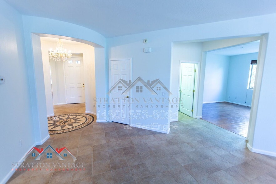Building Photo - 5374 W Buckskin Dr