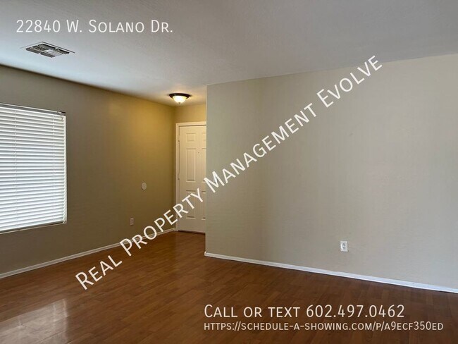 Building Photo - Move in Special
