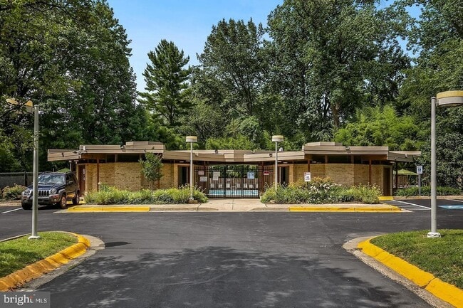 Building Photo - 9039 Sligo Creek Pkwy