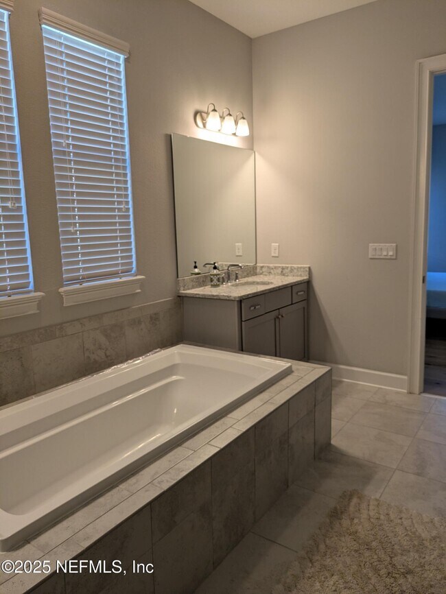 Building Photo - 78 Amalurra Trail