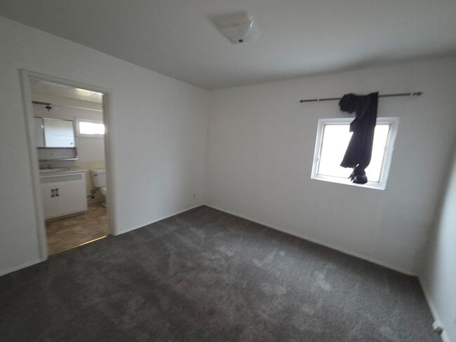Building Photo - Hawthorne Wiseburn area 3 bdrm 3 ba. home ...