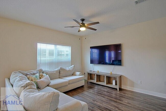 Building Photo - 681 Abode Ave