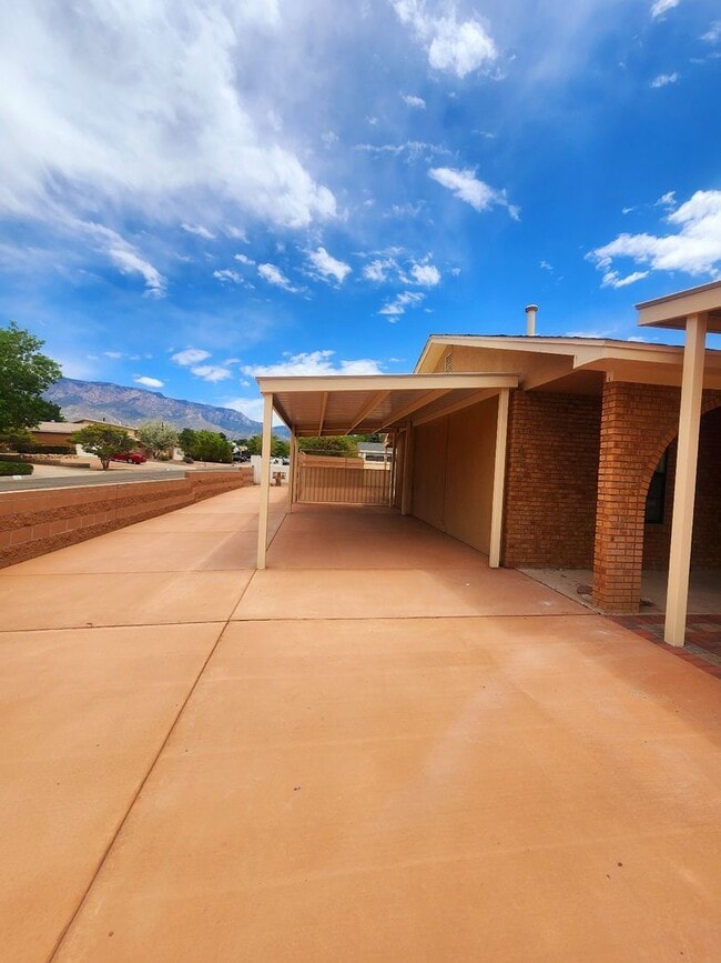 Building Photo - Heritage Hills Rental