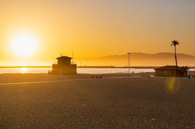 Building Photo - 6985 Trolleyway