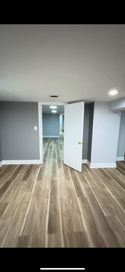 Building Photo - 1657 N Harding Ave