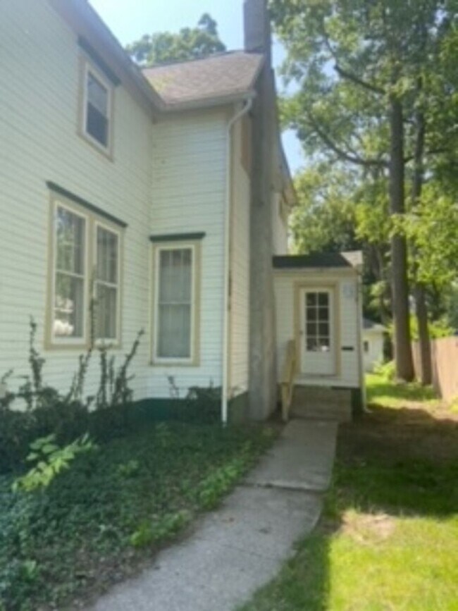 Building Photo - 509 Prospect St