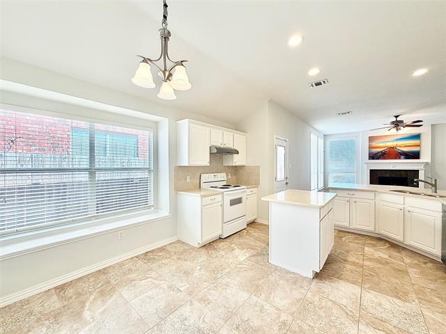 Building Photo - 2913 Dover Dr