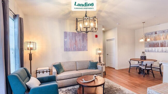 Building Photo - 2100 E Aventura Way