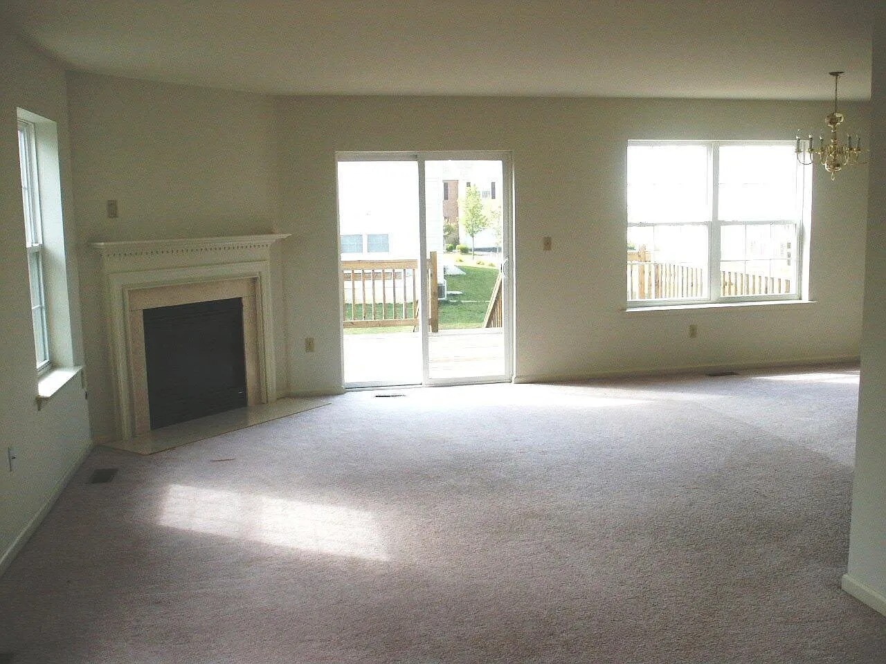 Building Photo - 3728 Knight Dr