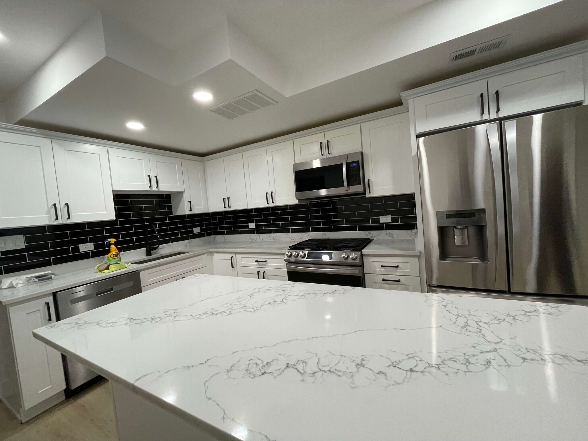 Building Photo - 1829 S Kedzie Ave