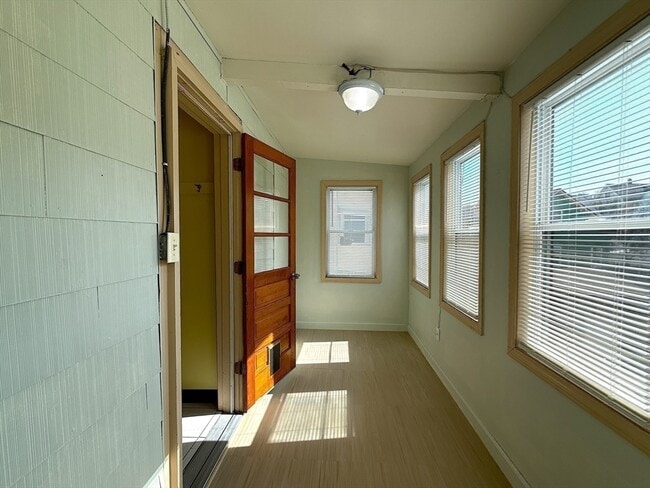 Building Photo - 156 Jaques St