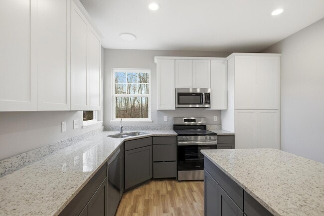 Building Photo - 7051 Aster Wy