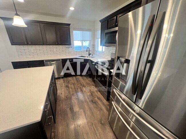 Building Photo - 1788 W Fall Brook Dr