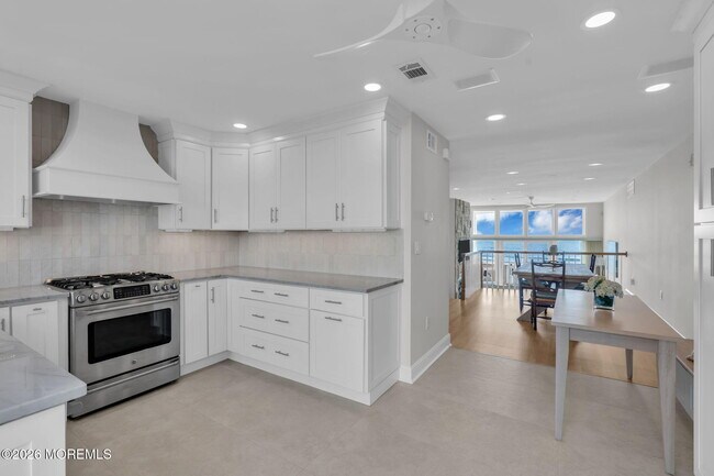 Building Photo - 152 Ocean Ave N