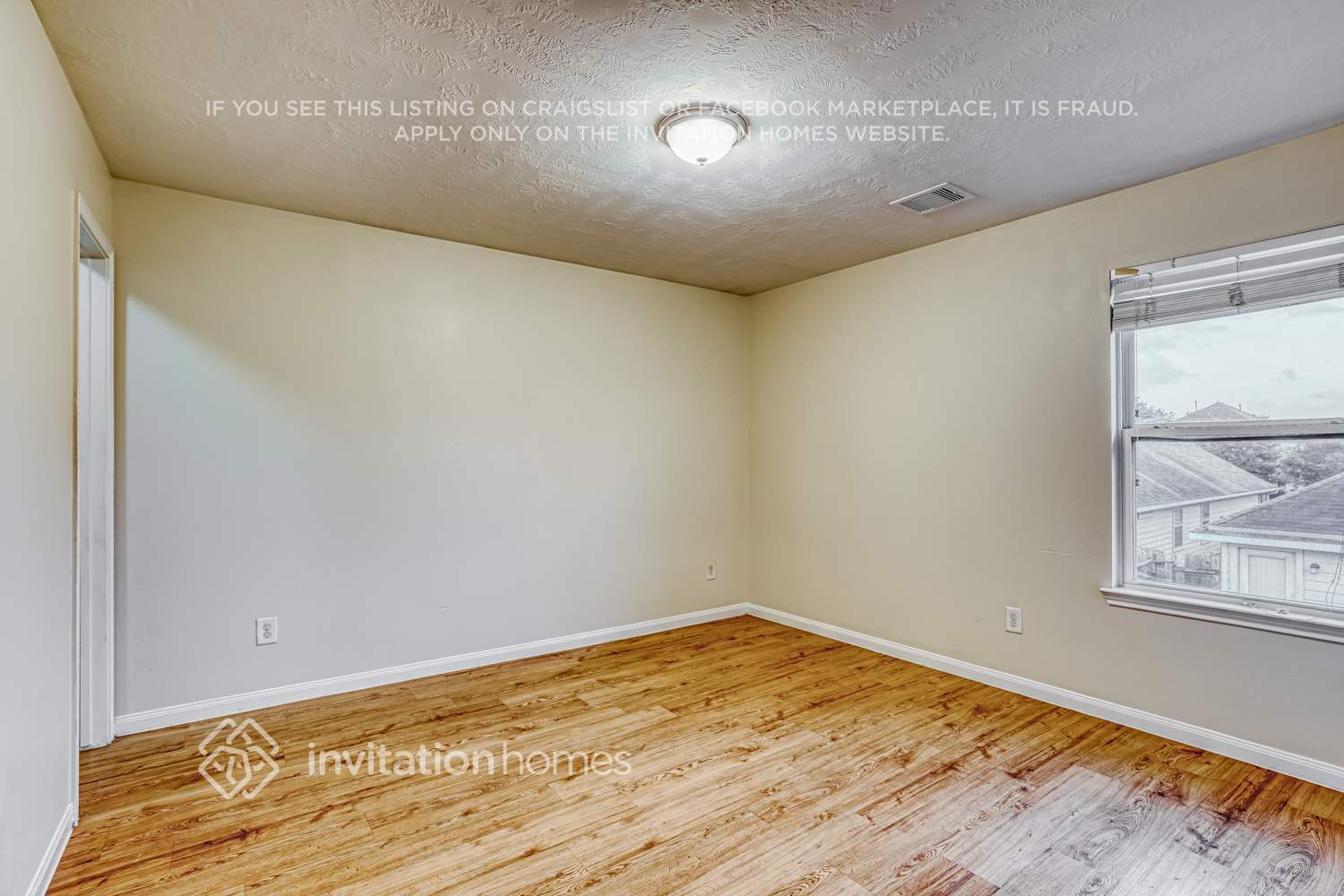 Building Photo - 18811 Dennington Dr