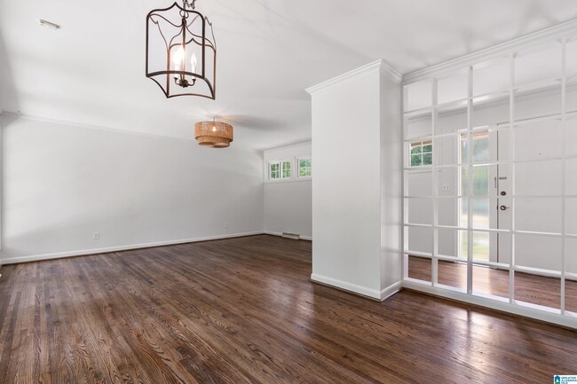 Building Photo - 5304 10th Ct S