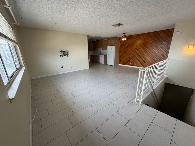 Building Photo - Beautiful home look, 4-plex, across from UNLV