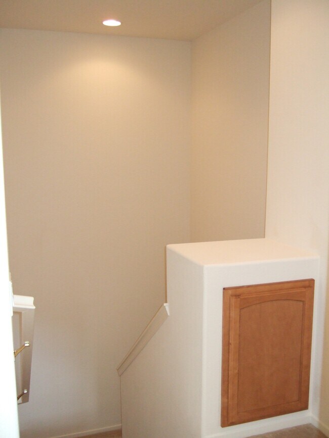 Building Photo - 297 Island Way