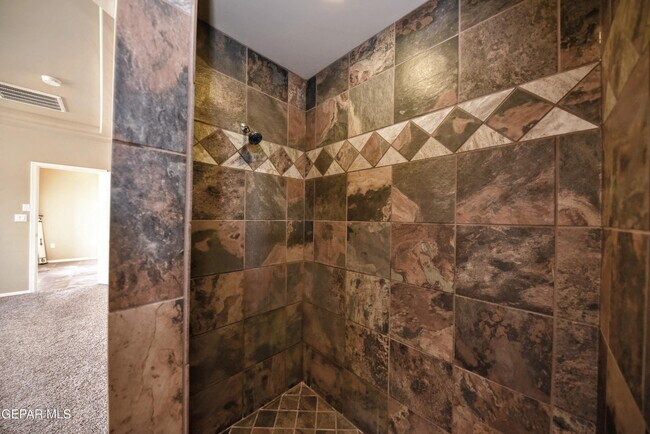 Building Photo - 270 Silver Hill
