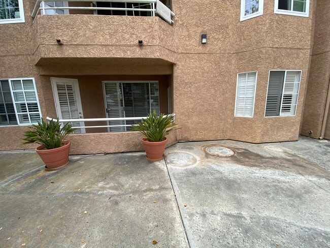 Building Photo - 3969 Mahaila Ave