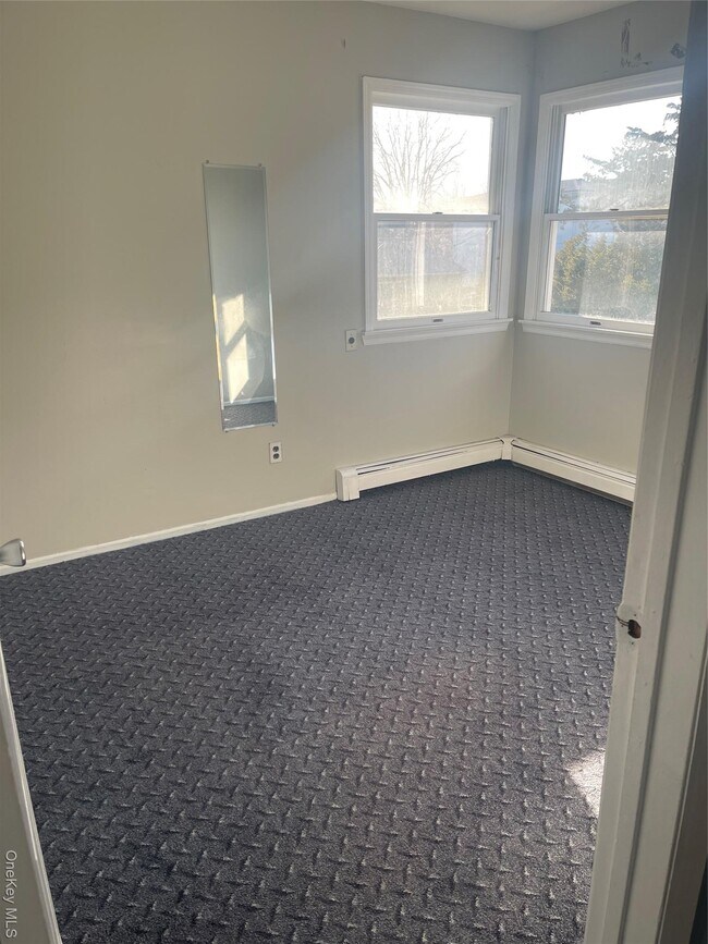 Building Photo - 257-20 148th Ave