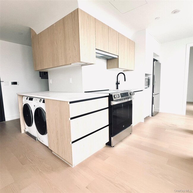 Building Photo - 1807 66th St