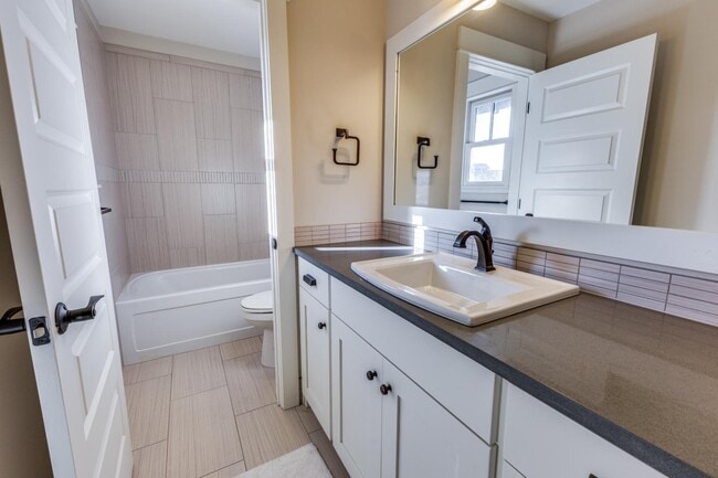 Building Photo - 2217 Seabiscuit Cv