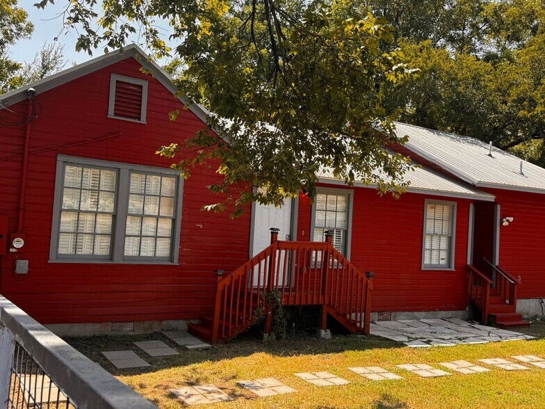 Building Photo - 1710 Clifford Ave
