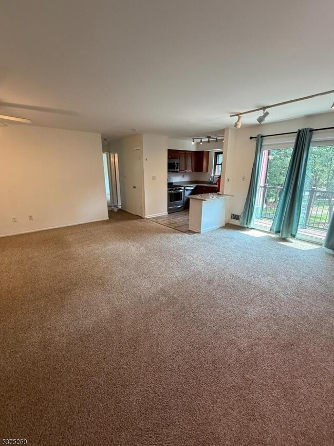 Building Photo - 606 Nottingham Way