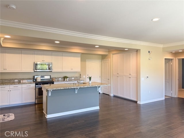 Building Photo - 444 Maravilla Ln