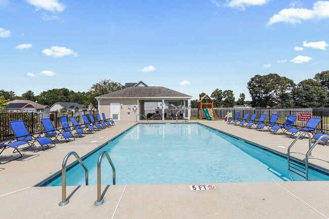 Building Photo - Charming 3- Bedroom home in Bradford Estates!