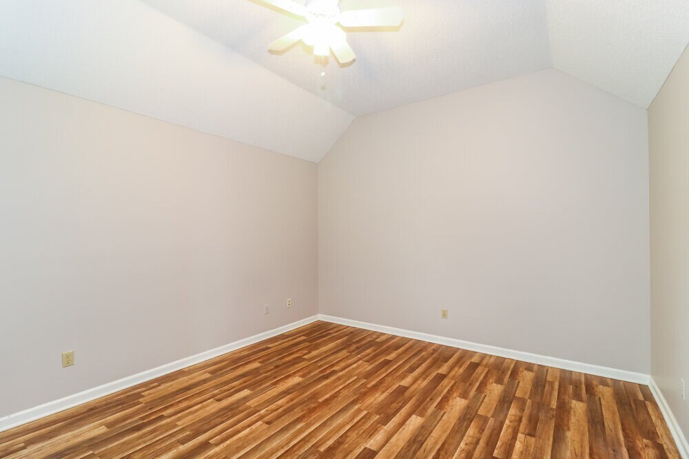 Building Photo - 9587 Daly Dr