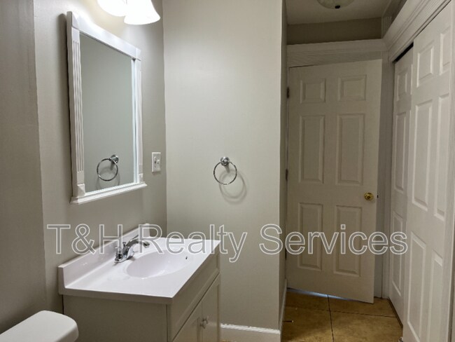 Building Photo - 8238 Wysong Dr