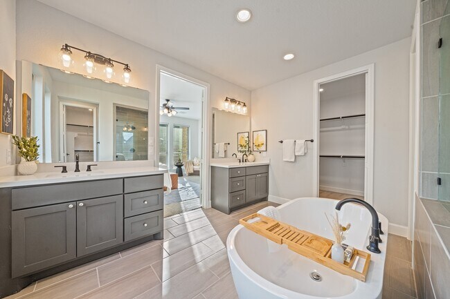 Building Photo - 31219 Star Lndg Rd