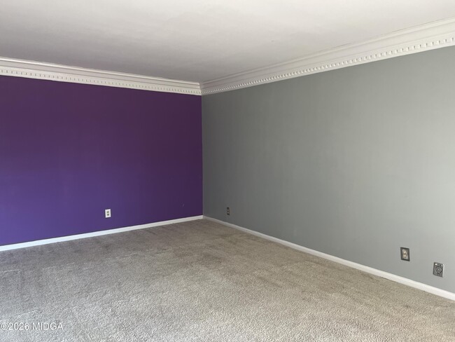 Building Photo - 853 Captain Kell Dr