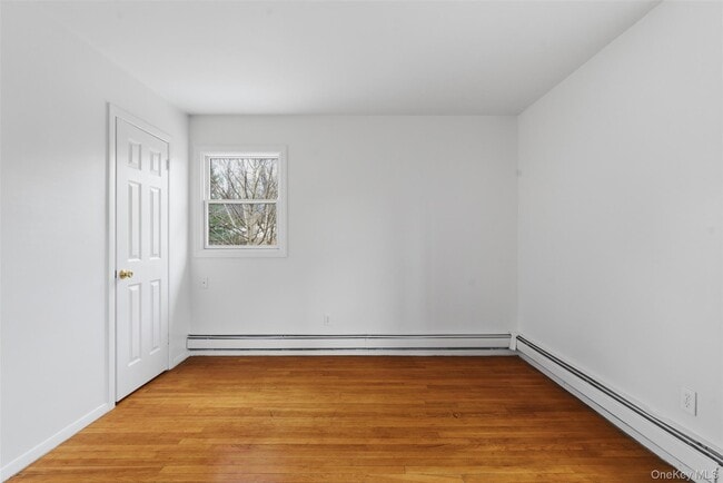 Building Photo - 25 Woodland Terrace Ct