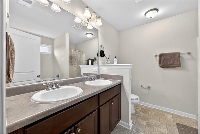 Building Photo - 11061 Shadow Ct