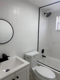 Building Photo - 8295 NE Miami Ct