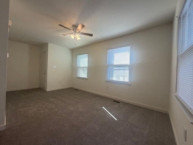 Building Photo - One story duplex