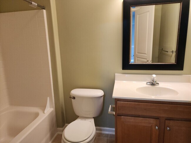 Building Photo - Beautiful Luxury Townhome in New Kent County