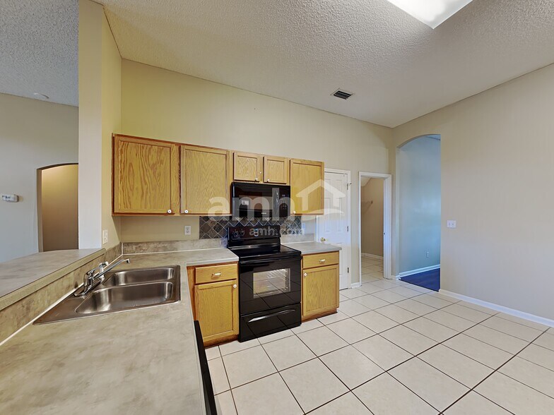 Building Photo - 2931 Plum Orchard Dr