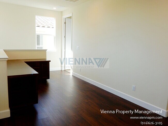 Building Photo - 1062 Yucca Dr