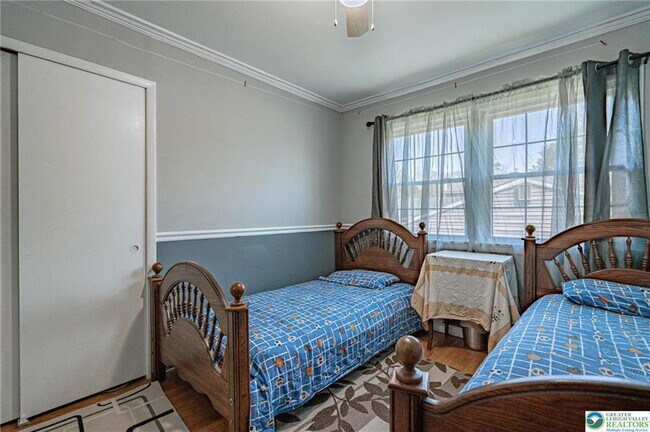 Building Photo - 2627 Nottingham Rd