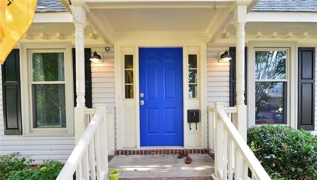 Building Photo - Close to Naval Base NOB!