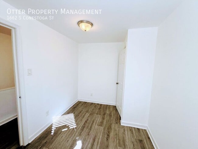 Building Photo - 1662 S Conestoga St