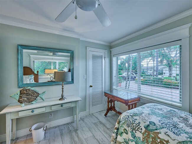 Building Photo - 3220 Oleander Way