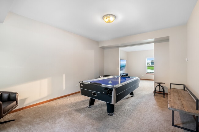 Building Photo - 1303 River Haven Trail