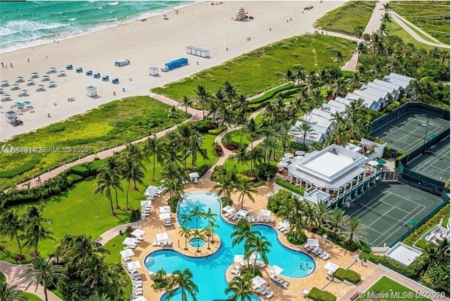 Building Photo - 100 South Pointe Dr