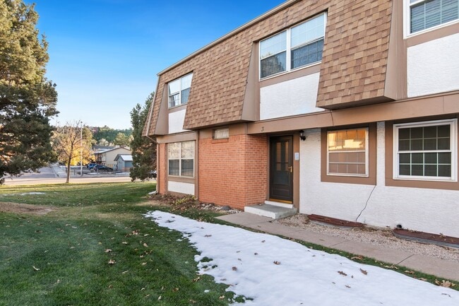 Building Photo - 1145 Willow Bend Cir