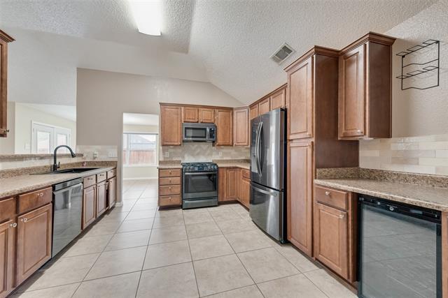 Building Photo - 4958 Briar Oaks Ln